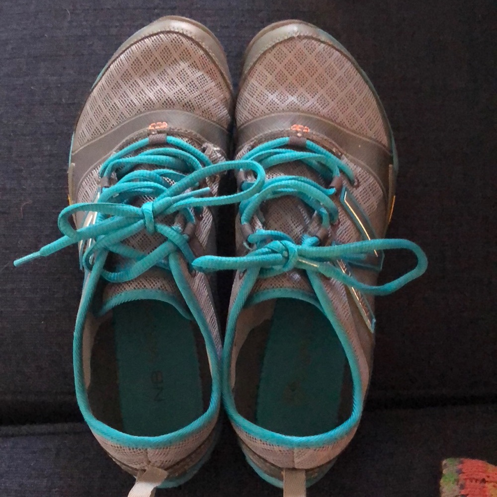 New balance vibram sole shoes size 10